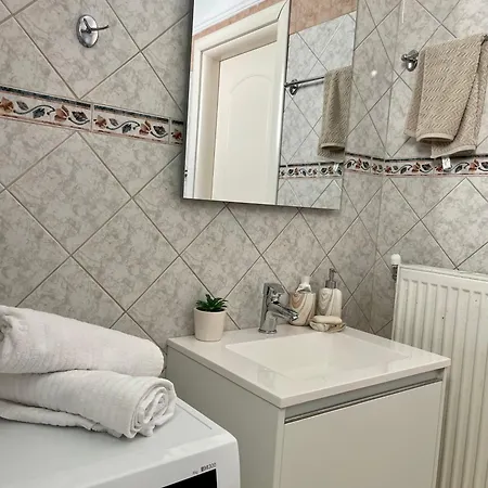 Pefkochori Apartments *